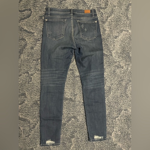 Judy Blue Jeans - Picture 3 of 5